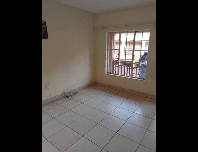 2 BEDROOM APARTMENT FOR SALE IN RUSTENBURG CENTRAL